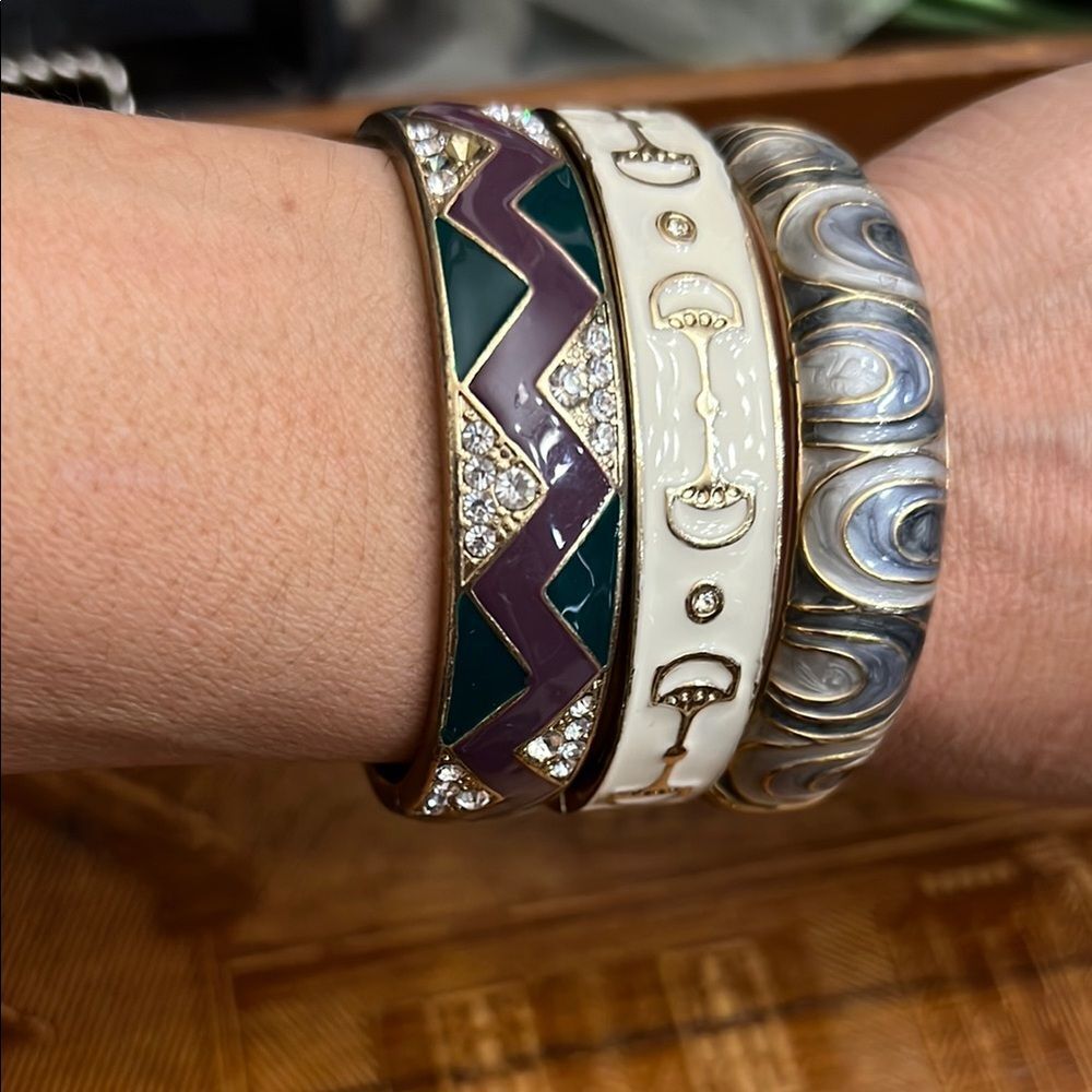Elegant Multicolor Bangle Set - Picture 6 of 13